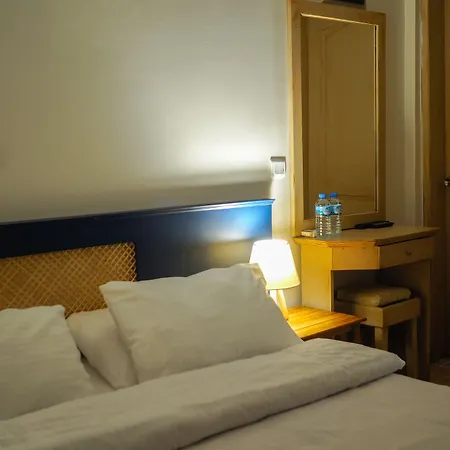 Hotel Oya Boutique And 3*