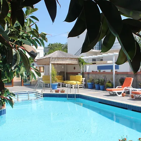 Hotel Oya Boutique And 3*